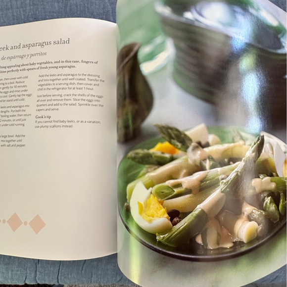 Tapas cookbook, easy Spanish recipes. New condition, hardcover - Picture 5 of 7